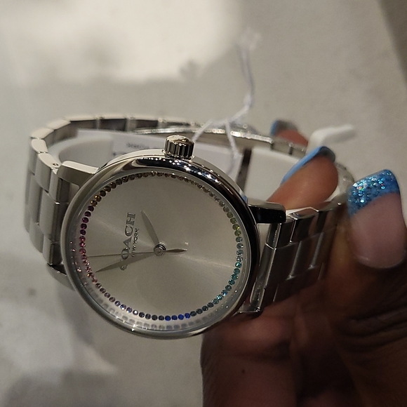 Coach - Picture 2 of 4